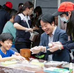賴清德總統出席凱道農玩節活動　聚焦農業部食農教育推動成果　鼓勵國人支持在地農產