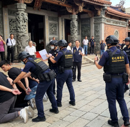 大甲媽遶境爆衝突！3警受傷 警方再逮台中宮廟3嫌送辦