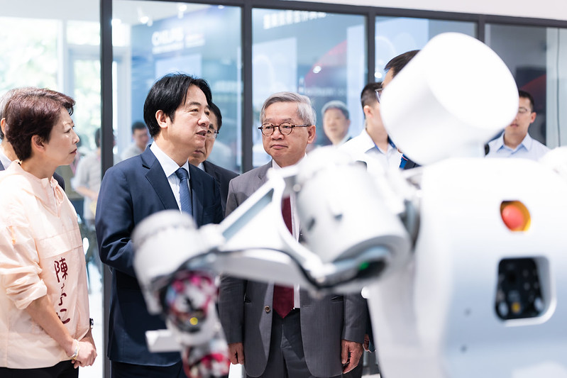 賴清德總統主持國家智慧機器人研究中心揭牌　打造臺南AI重鎮布局全球競爭力