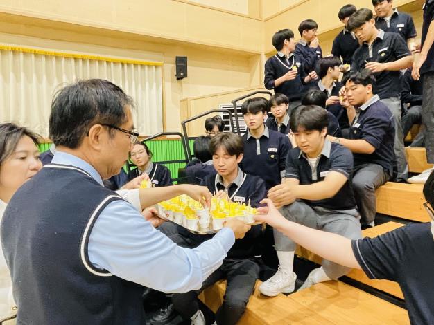 平澤高中生愛上臺南鳳梨　臺南市長黃偉哲前進韓國校園推廣臺南農產深化城市交流