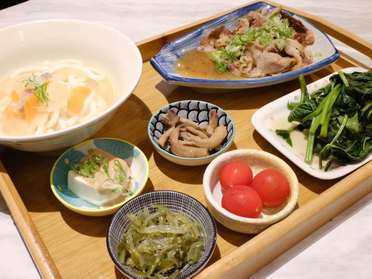 新埔站日式定食 從主餐到甜點結合宮崎駿空間 板橋洋食餐廳