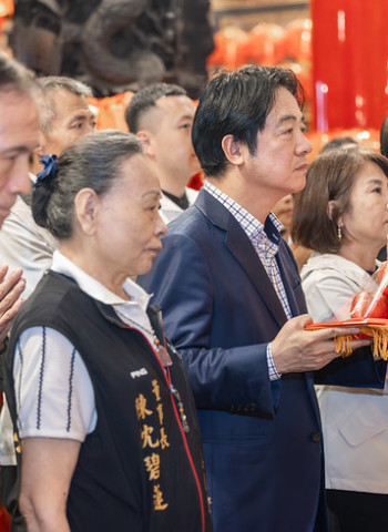 賴清德總統南下屏東慈鳳宮祈福　政策聚焦經濟成長與國安強化
