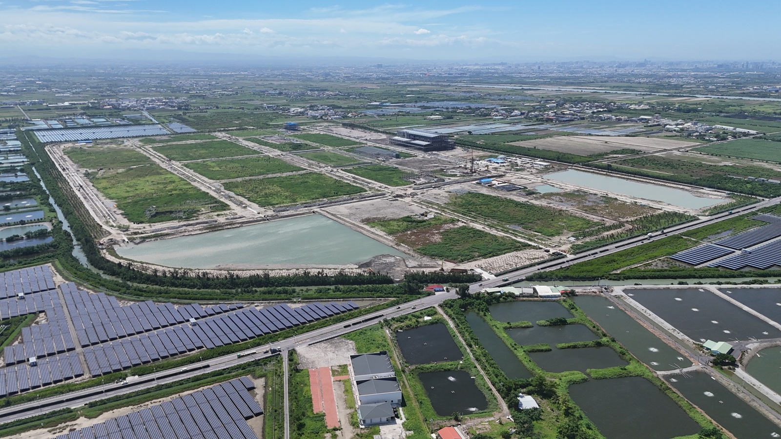 七股科技工業區釋出9.8公頃產業用地　14筆標售、8筆標租搶南科供應鏈投資