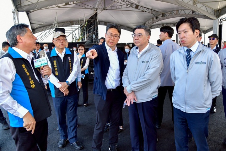 行政院長卓榮泰視察三大港區土方去化進度　推動臺北港、臺中港、高雄港強化營建剩餘土石方管理