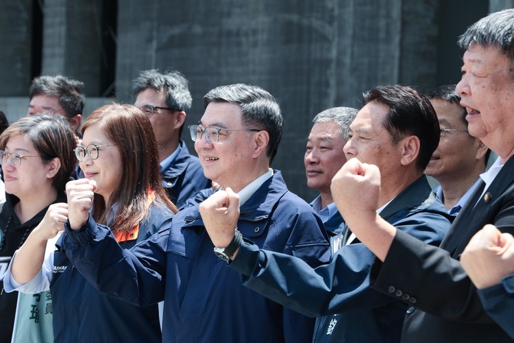 赴馬祖視察海巡廳舍重建工程進度 行政院長卓榮泰強調全面厚實海巡量能與國防韌性捍衛海疆與國土安全