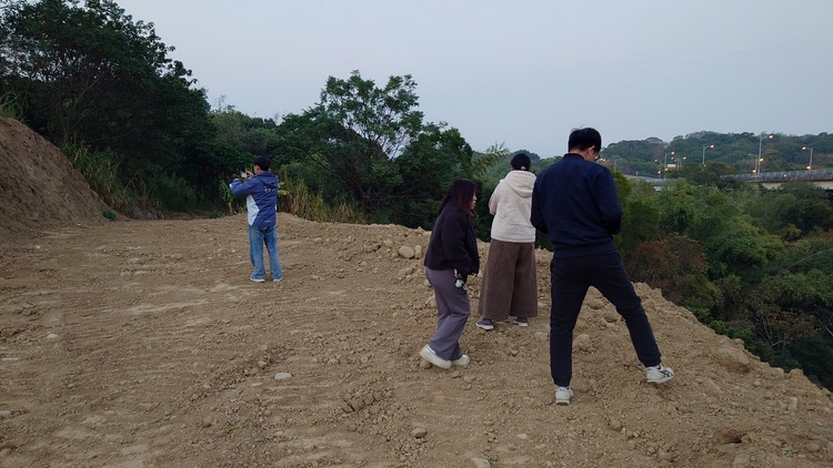 雲林檢環警破獲「合法掩護非法」廢土集團　營造工程土方違法棄置農地遭起訴45人