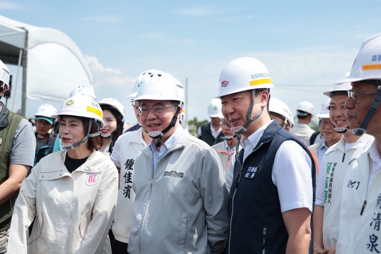 行政院長卓榮泰視察高鐵屏東站特定區工程進度　打造雙鐵新核心、全速完成六大建設拼圖帶動地方觀光與發展